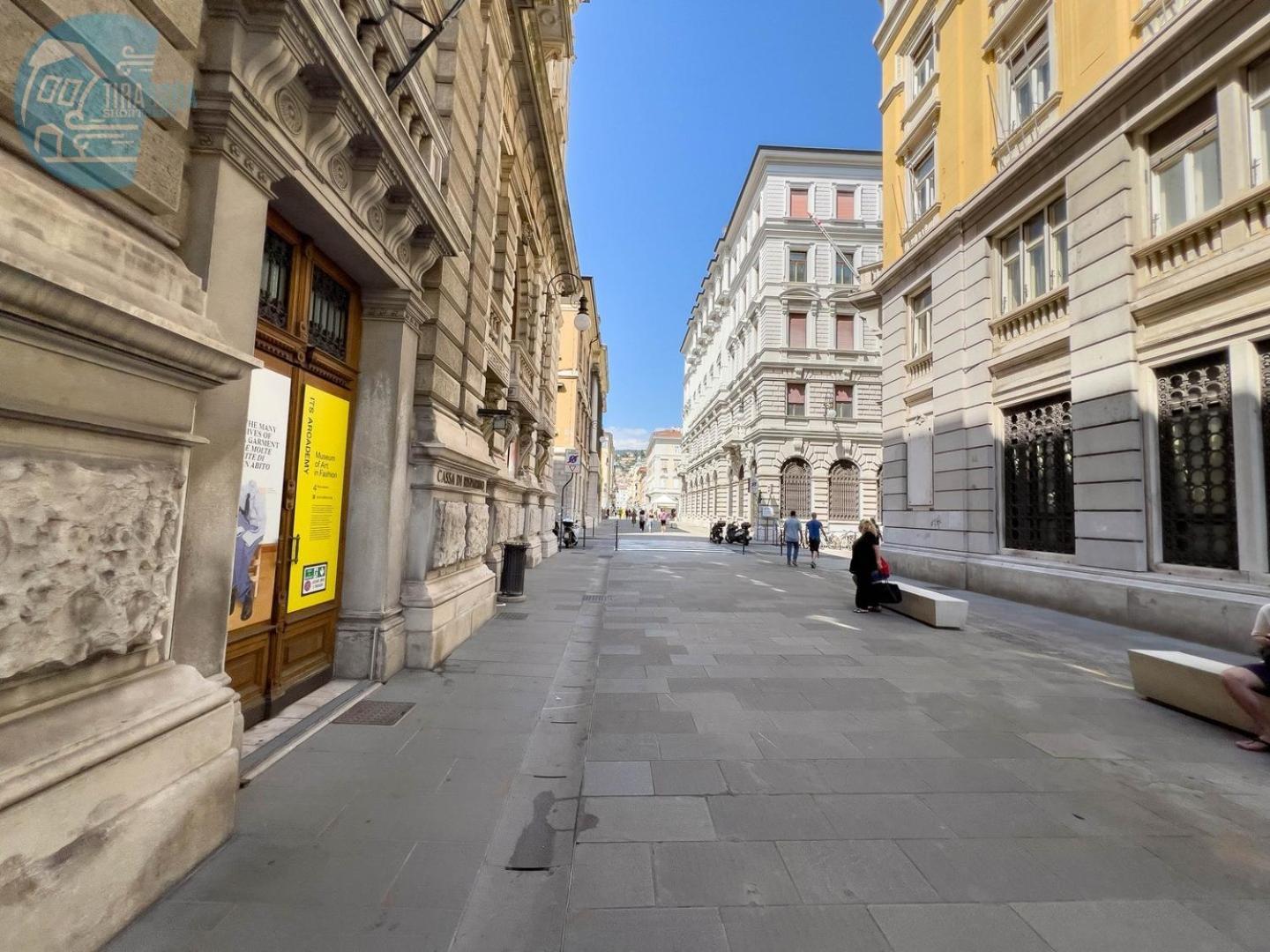 Cassa Di Risparmio 11 Tirabora Short Rent Triest Zewnętrze zdjęcie