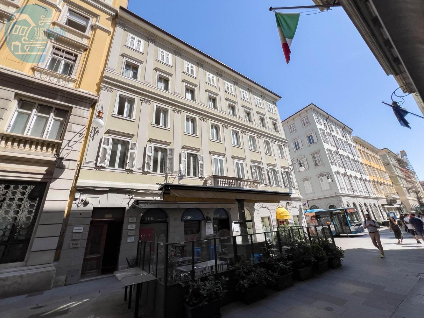 Cassa Di Risparmio 11 Tirabora Short Rent Triest Zewnętrze zdjęcie