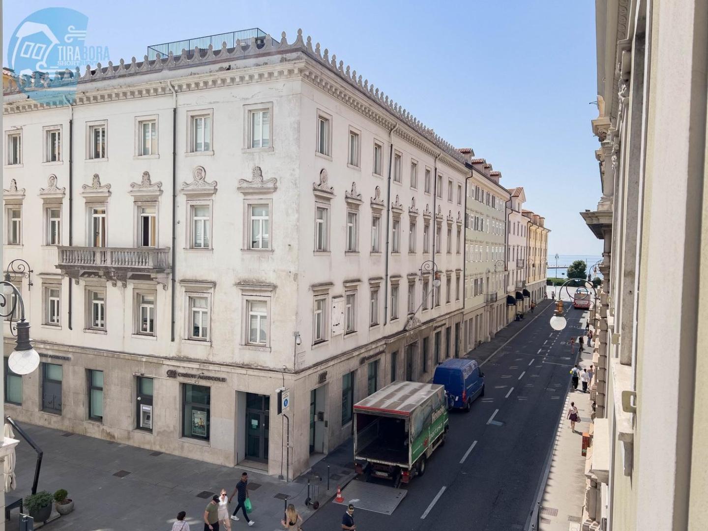 Cassa Di Risparmio 11 Tirabora Short Rent Triest Zewnętrze zdjęcie