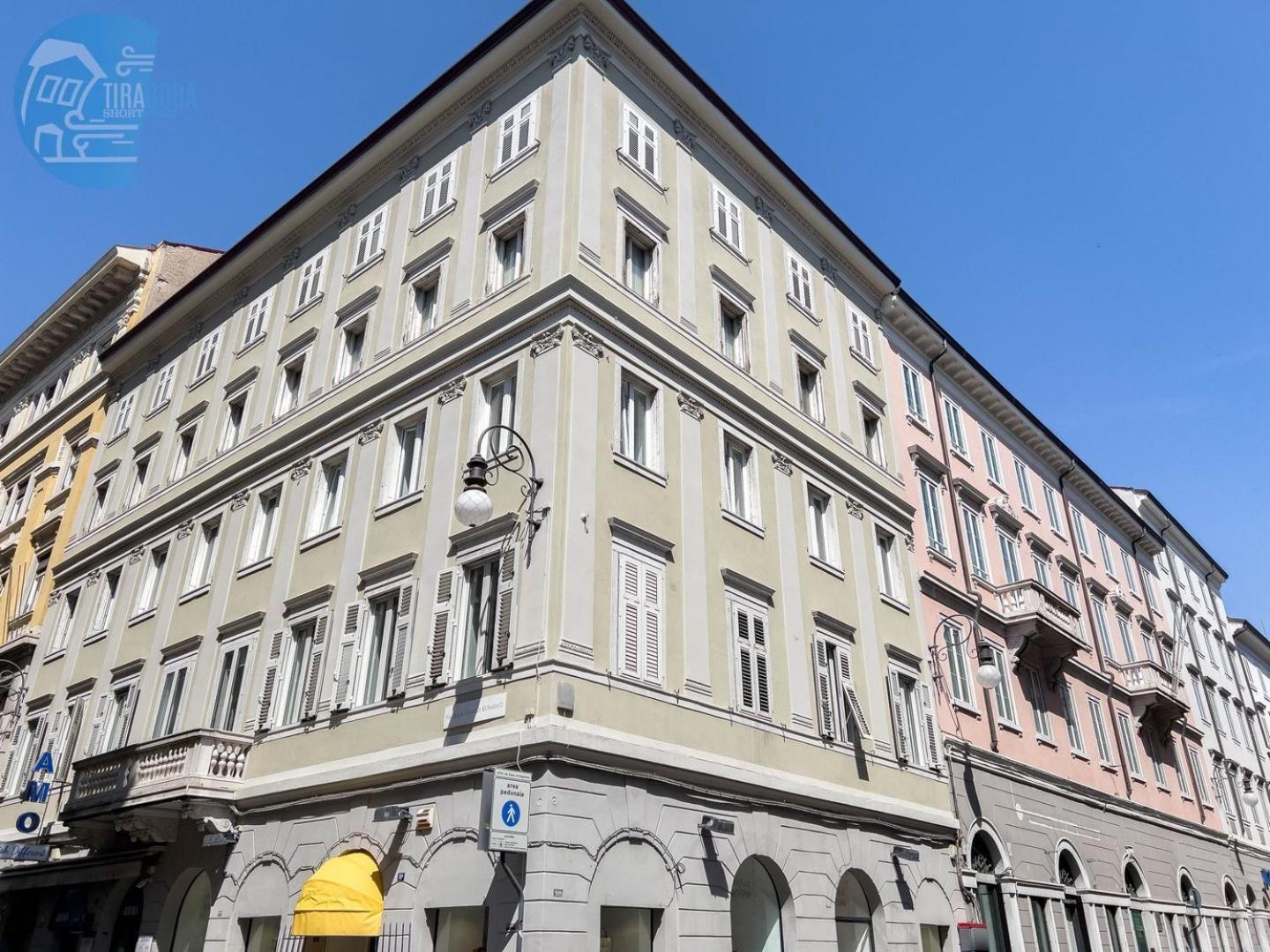 Cassa Di Risparmio 11 Tirabora Short Rent Triest Zewnętrze zdjęcie